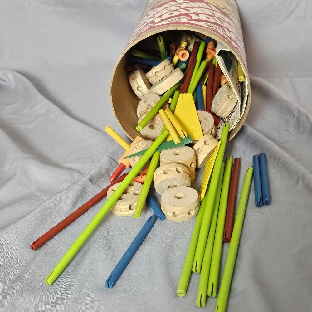 Vintage Gabriel Tinkertoy Construction Set 180/200 Pieces‎ w/ Can &...